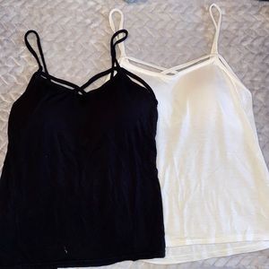 BUNDLE TWO STYLISH SPAGHETTI STRAPS FOR 10🤍